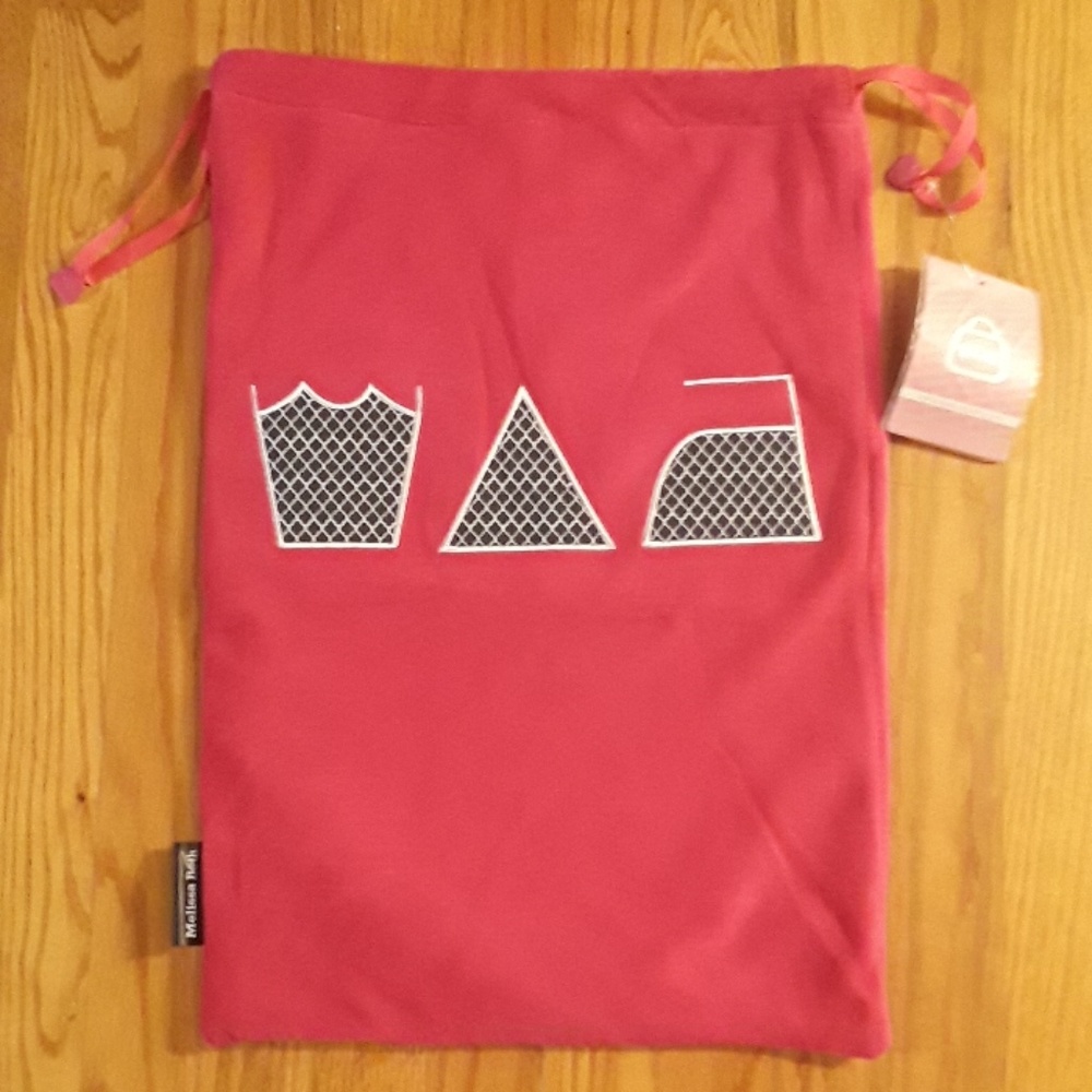 NWT Stylish Travel Laundry Bag
